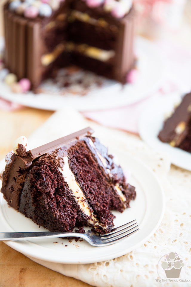  Gâteau KitKat de Pâques avec Remplissage d'œufs à la crème Cadbury / eviltwin.cuisine 