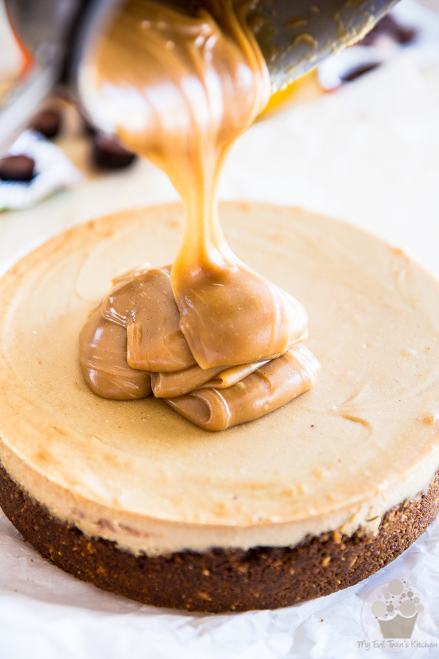 Reeses Peanut Butter Cup Cheesecake | eviltwin.kitchen