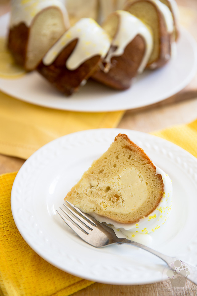 Despite the dense and compact texture that the addition of cream cheese confers to this Lemon Cream Cheese Bundt Cake, it's still so tangy and refreshingly tasty that you'll gladly have a slice, even in the middle of summer! 