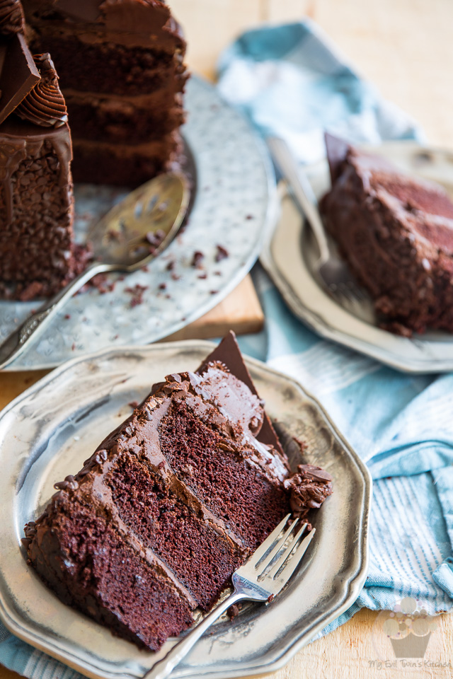 For the real hard-core chocolate lovers; this wicked windmill chocolate cake is a true masterpiece that's guaranteed to wow your guests.