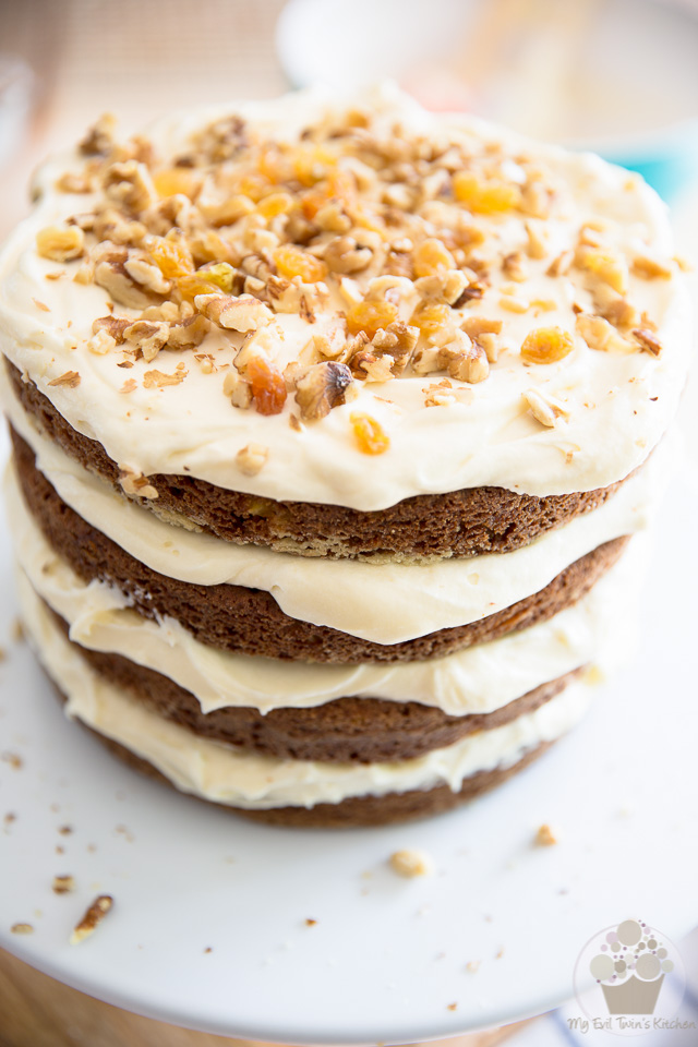 Naked Carrot Cake | Assembly - Step-by-step instructions on eviltwin.kitchen