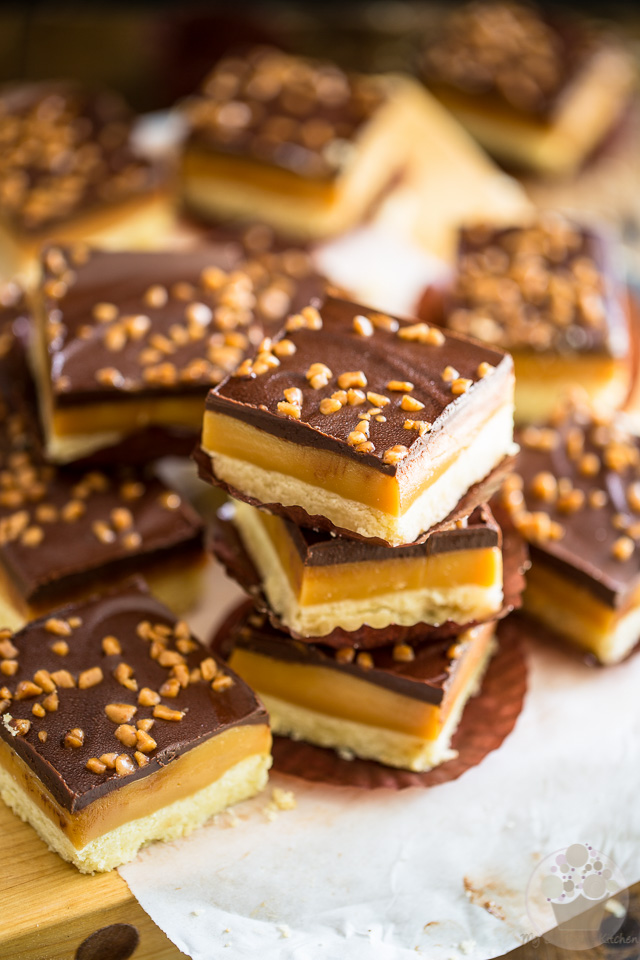 A soft and buttery shortbread cookie topped with a thick layer of creamy, chewy caramel and tasty dark chocolate, these multi millionaire bars will make you feel like you've just won the lottery! 