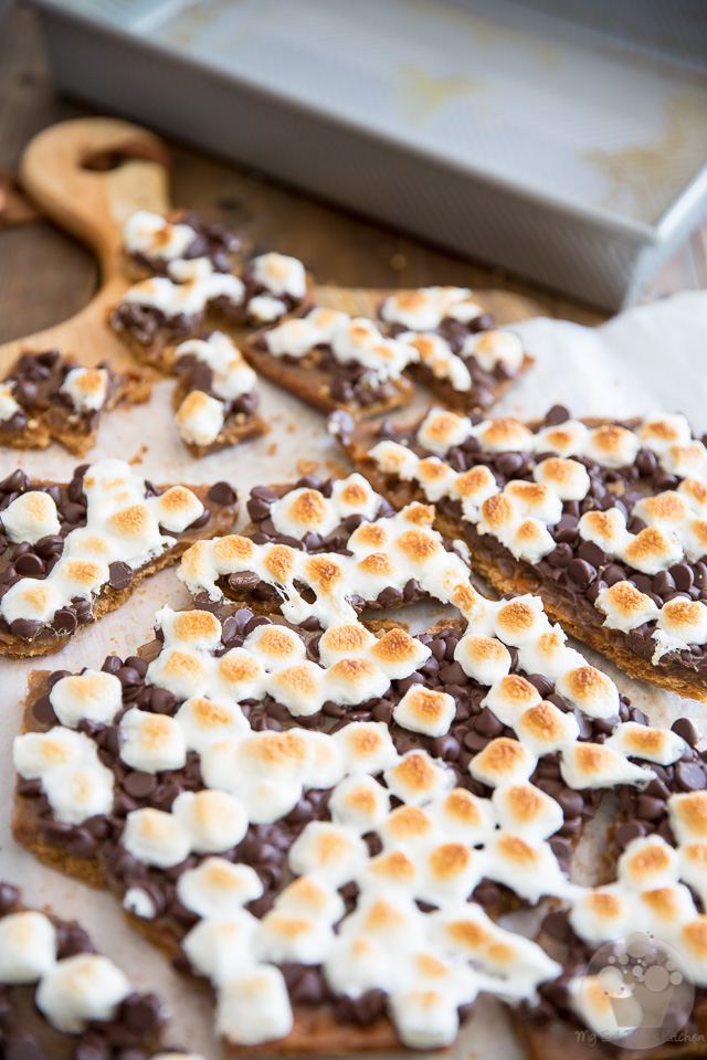 Smores Cracker Toffee - Step-by-step instructions on eviltwin.kitchen
