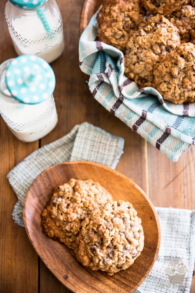 The name says it all: these oatmeal cookies, they're big, fat and chewy! Loaded with chocolate chips and chopped pecans, they're guaranteed to hit the spot! 