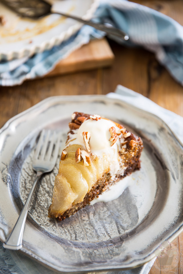 This Upside Down Spiced Pear Cake is the perfect fall cake! It's sticky and sweet, but refreshing still, with an honest touch of molasses, cinnamon and spice and everything nice! 