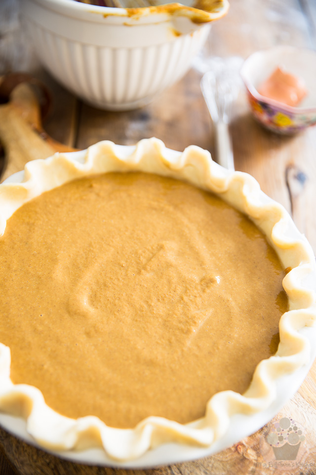 Spiced Pumpkin Pie by My Evil Twin's Kitchen | Recipe and step-by-step instruction on eviltwin.kitchen