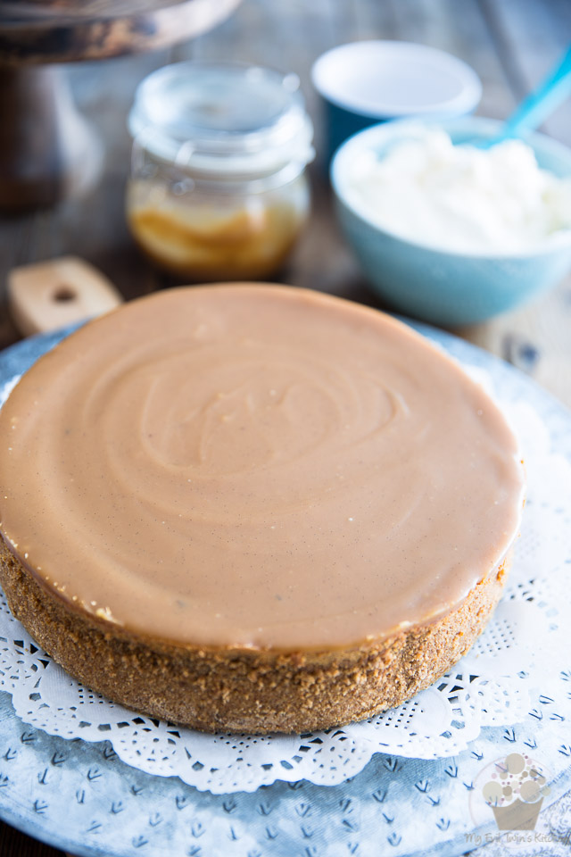 Maple Caramel Cheesecake by My Evil Twin's Kitchen | Recipe and step-by-step instructions on eviltwin.kitchen