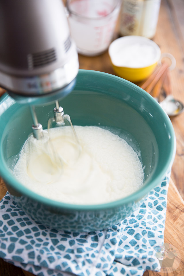 Perfect Chantilly Whipped Cream by My Evil Twin's Kitchen | Step-by-step instructions on eviltwin.kitchen