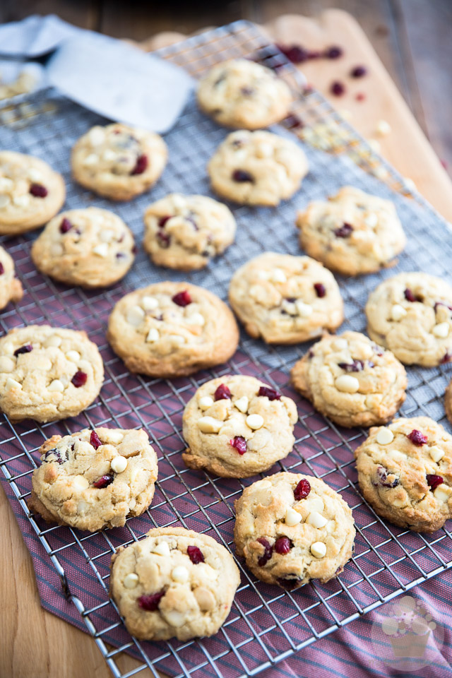 Soft and Chewy White Chocolate Macadamia Cranberry Cookies | Recipe and step-by-step instructions on eviltwin.kitchen