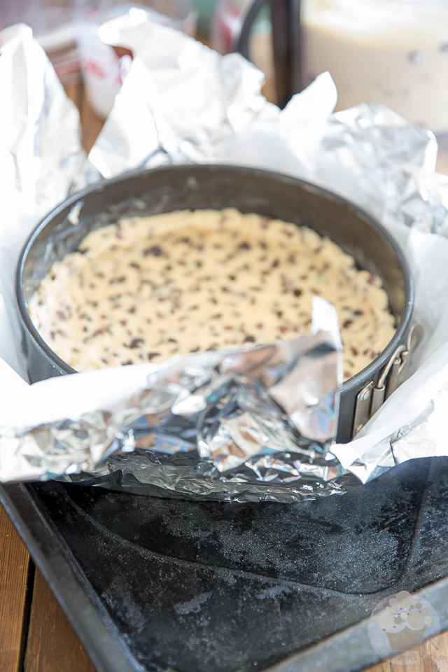 Chocolate Chip Cookie Dough Cheesecake by My Evil Twin's Kitchen | Recipe and step-by-step instructions on eviltwin.kitchen