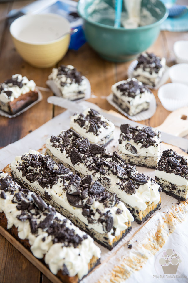 Cookies and Cream Cheesecake Bars - Recipe and Step-by-Step Tutorial on eviltwin.kitchen